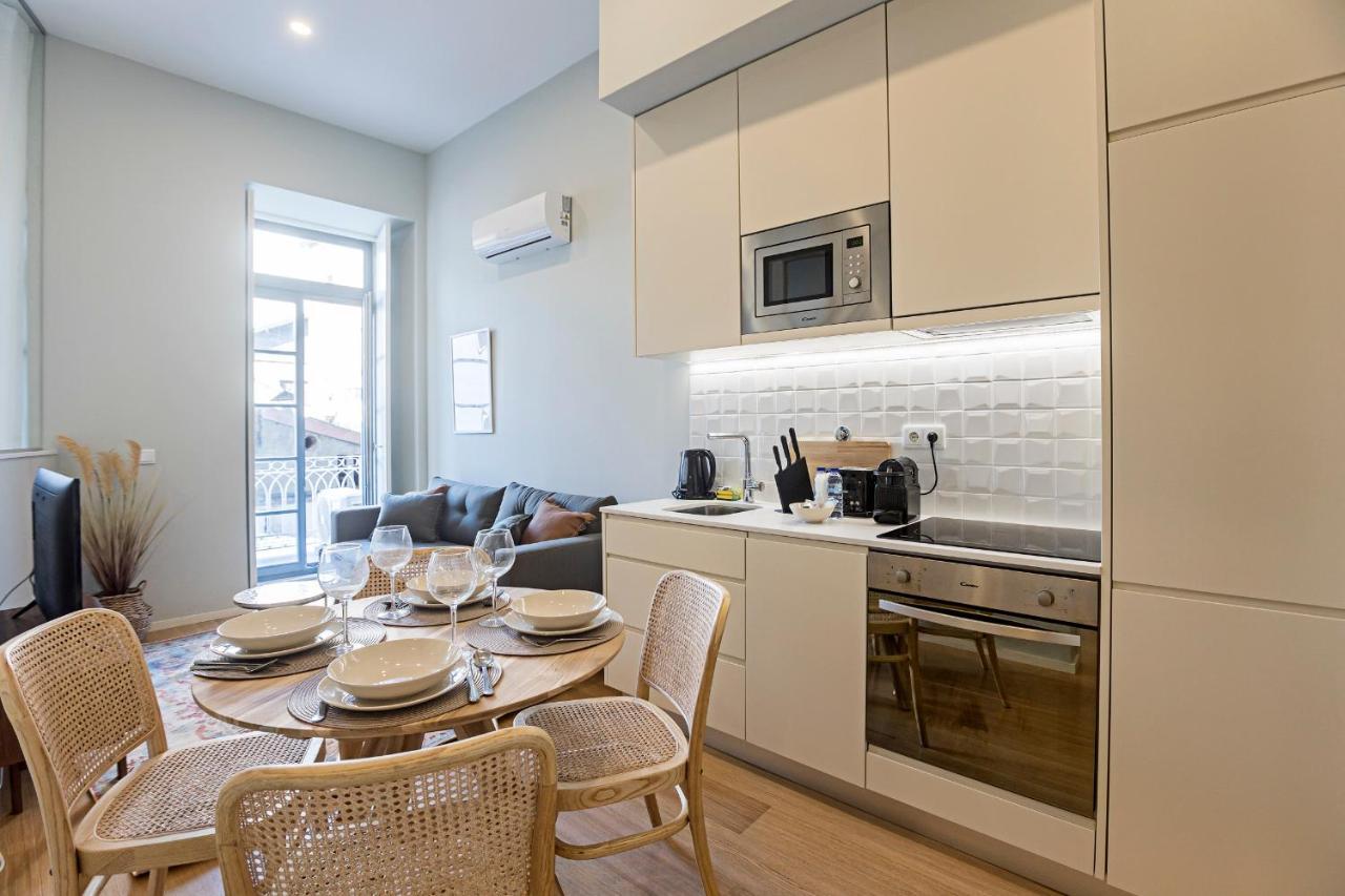 31 Janeiro 157 - Stylish 1Br W/ Ac & Balcony By Lovelystay Porto Eksteriør bilde
