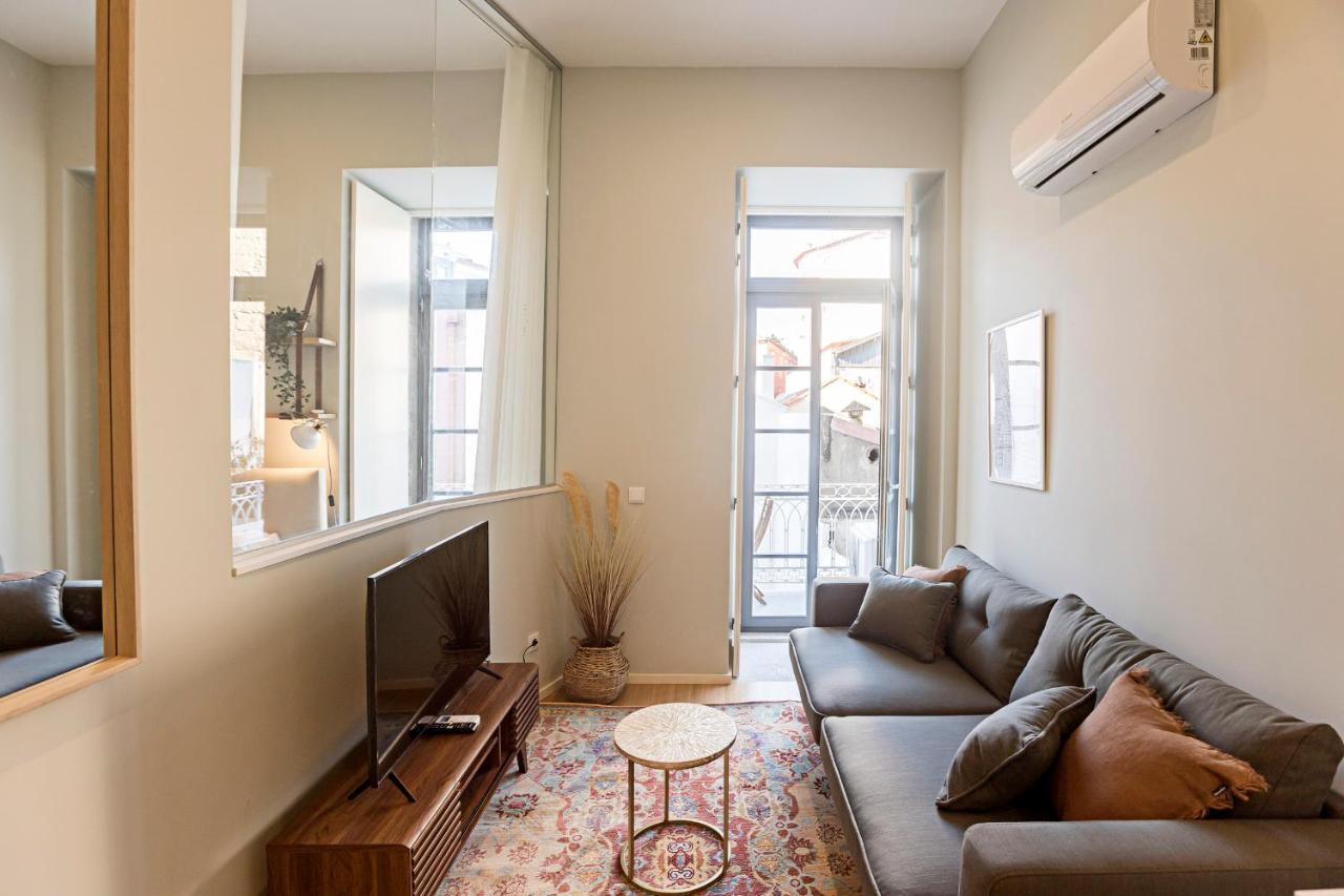 31 Janeiro 157 - Stylish 1Br W/ Ac & Balcony By Lovelystay Porto Eksteriør bilde