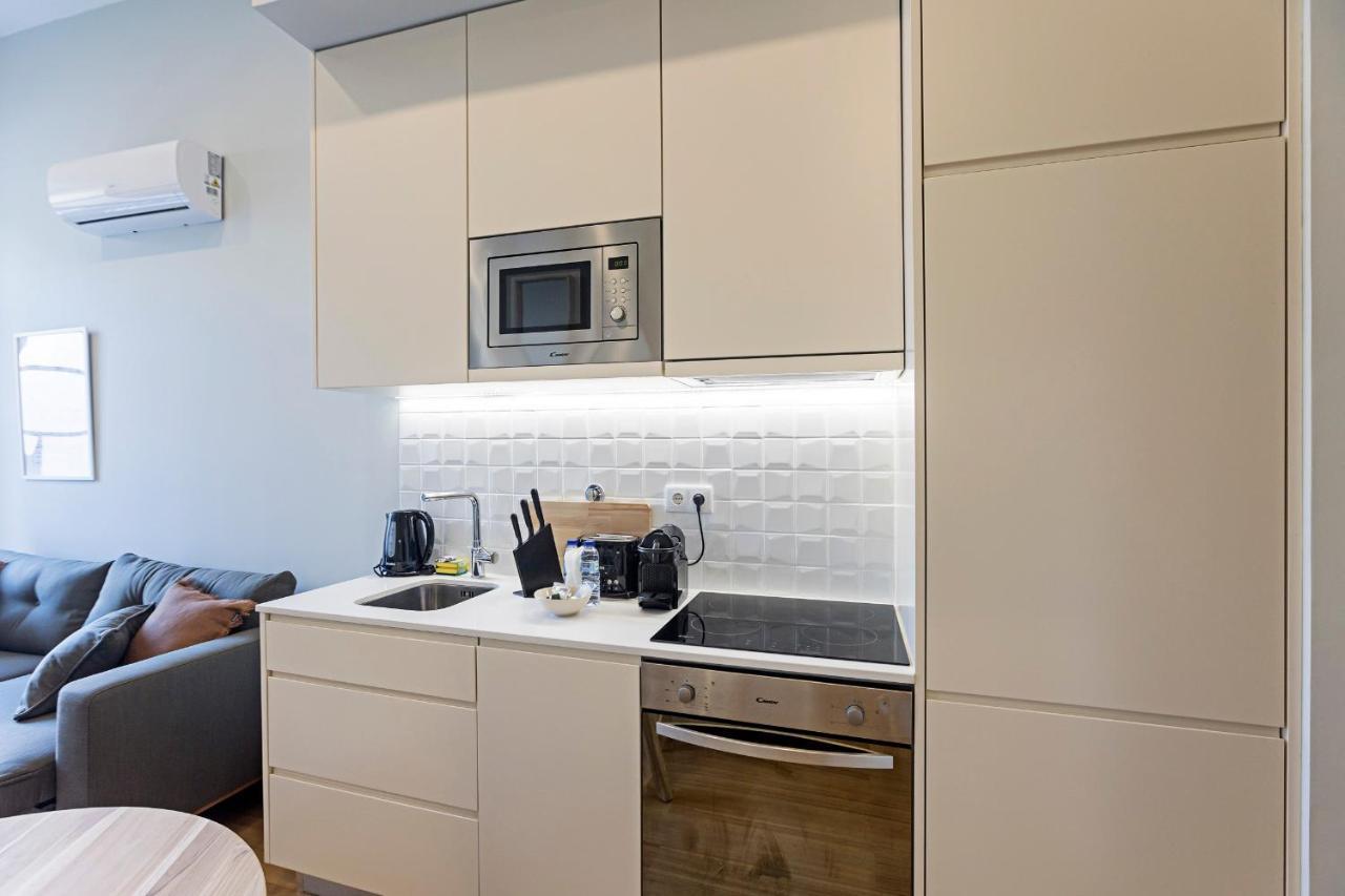31 Janeiro 157 - Stylish 1Br W/ Ac & Balcony By Lovelystay Porto Eksteriør bilde