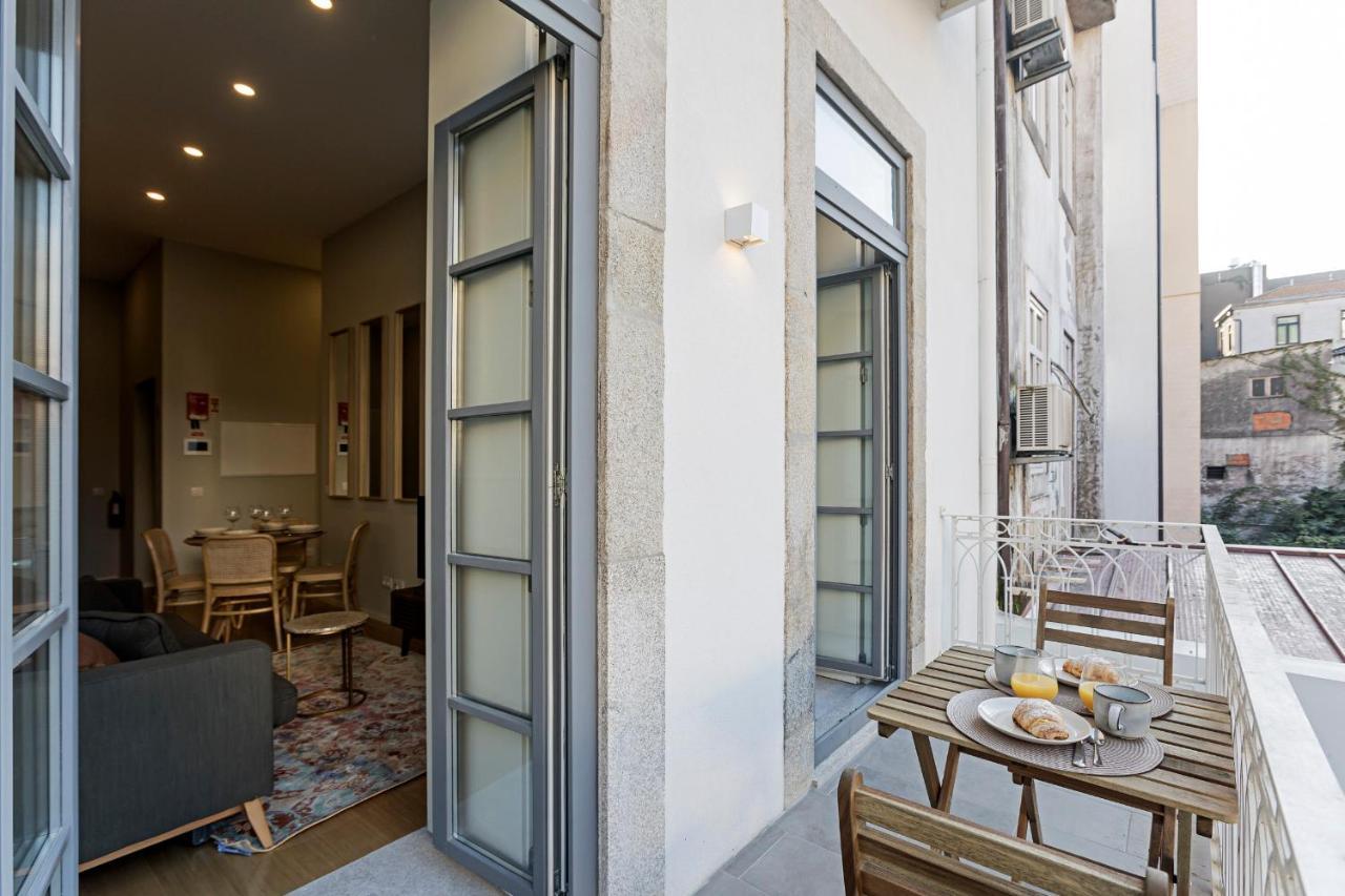 31 Janeiro 157 - Stylish 1Br W/ Ac & Balcony By Lovelystay Porto Eksteriør bilde